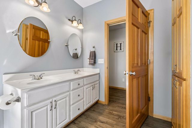 4985 Pine Lane, Eagan, MN 55123