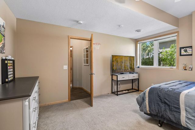 4985 Pine Lane, Eagan, MN 55123