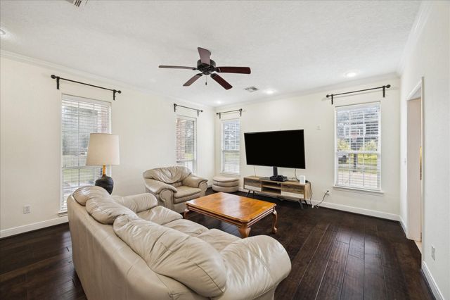 5130 County Road 392, Alvin, TX 77511