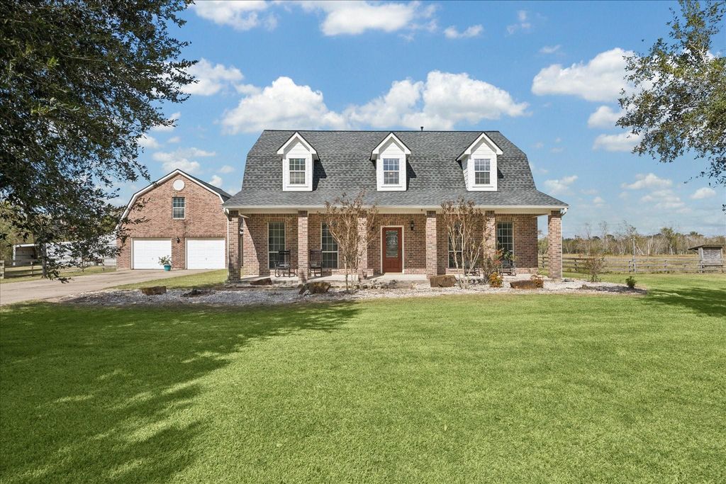 5130 County Road 392, Alvin, TX 77511