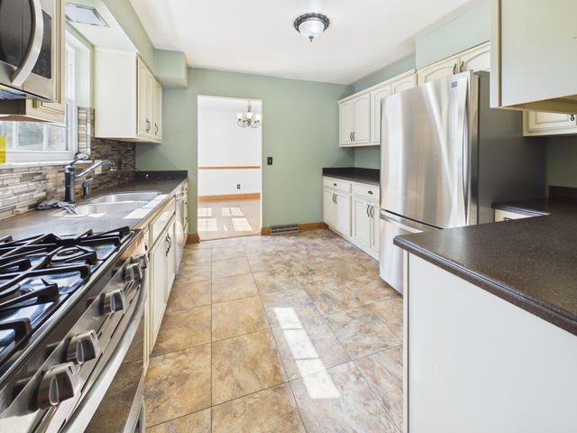71 Simpson Drive, Huntington, WV 25705