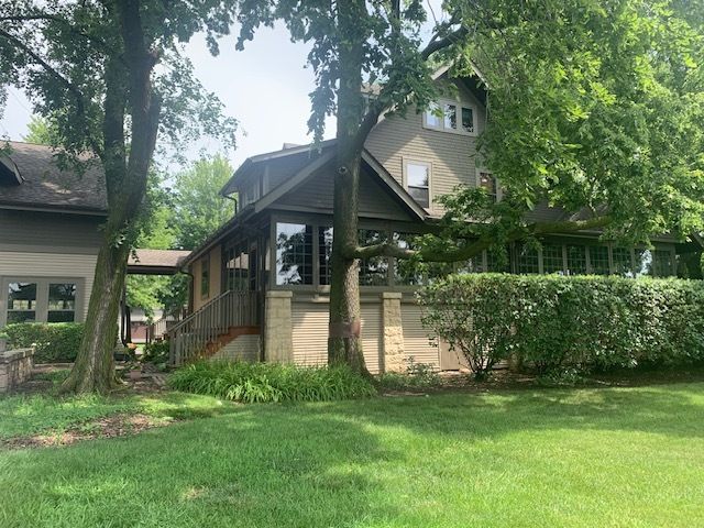 1516 S Batavia Avenue, Geneva, IL 60134