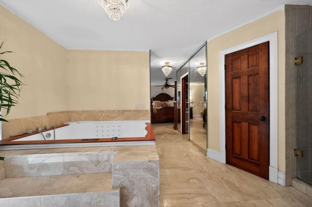 9420 Sea Turtle Lane, Plantation, FL 33324