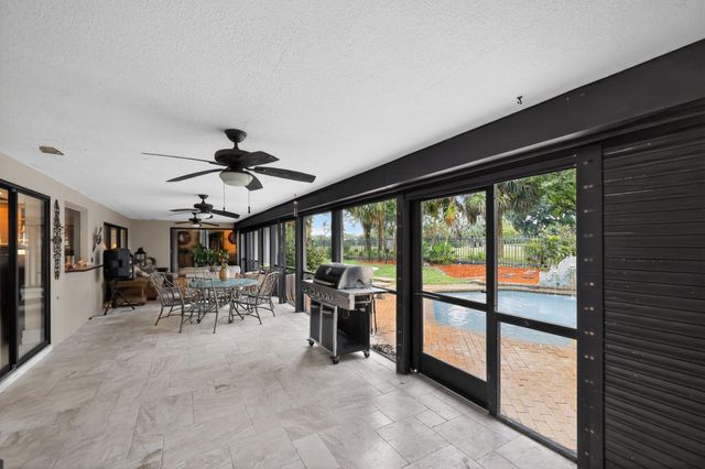 9420 Sea Turtle Lane, Plantation, FL 33324