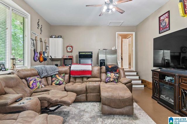 2113 WREN AVENUE, Cullman, AL 35055