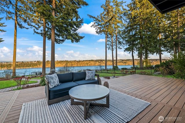 3323 9th Avenue Ct NW, Gig Harbor, WA 98335
