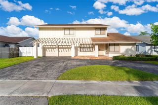 11055 SW 129th Ct, Miami, FL 33186