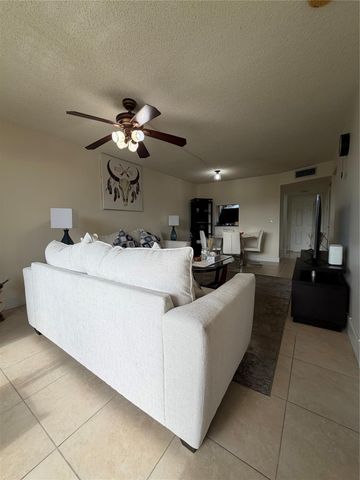 7940 NW 50th St 305, Lauderhill, FL 33351