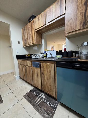 7940 NW 50th St 305, Lauderhill, FL 33351