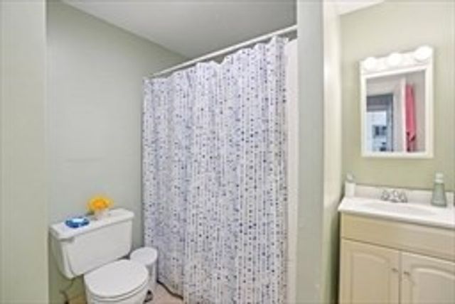 123 White St 123, Belmont, MA 02478