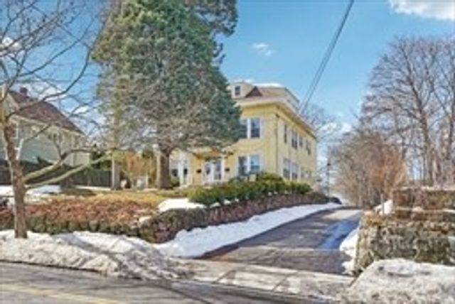 123 White St 123, Belmont, MA 02478