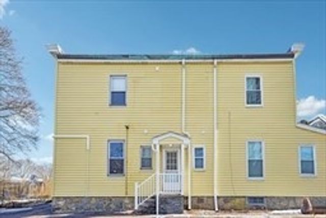 123 White St 123, Belmont, MA 02478
