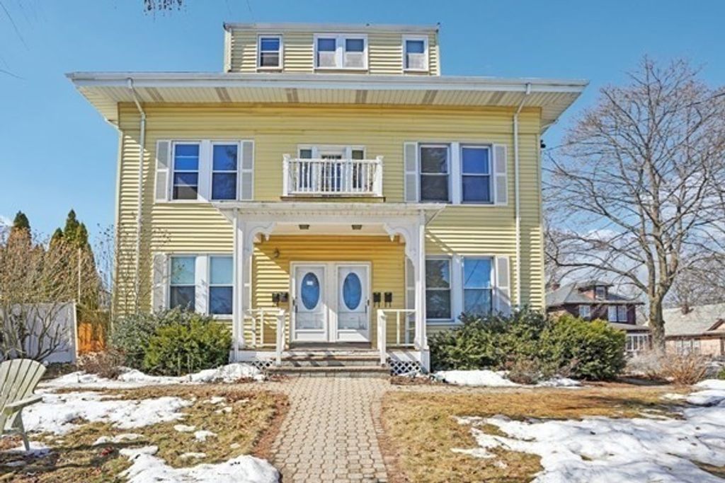 123 White St 123, Belmont, MA 02478
