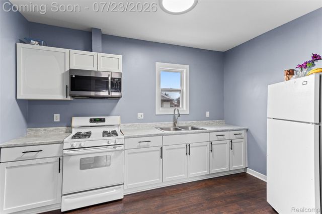 3346 S Blaine Street S, Detroit, MI 48206