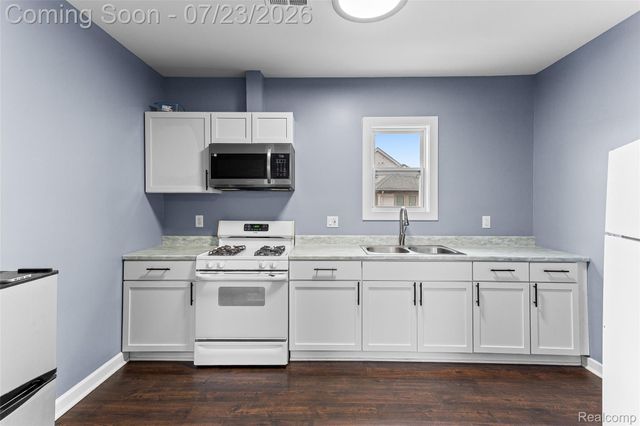 3346 S Blaine Street S, Detroit, MI 48206