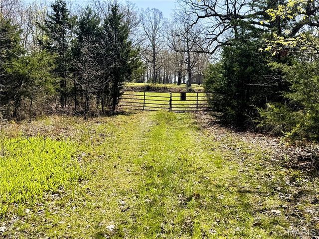 12725 Highway 17, Crocker, MO 65452