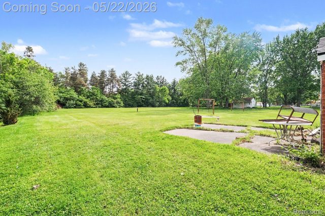 1093 W Maple Avenue, Mundy Township, MI 48507