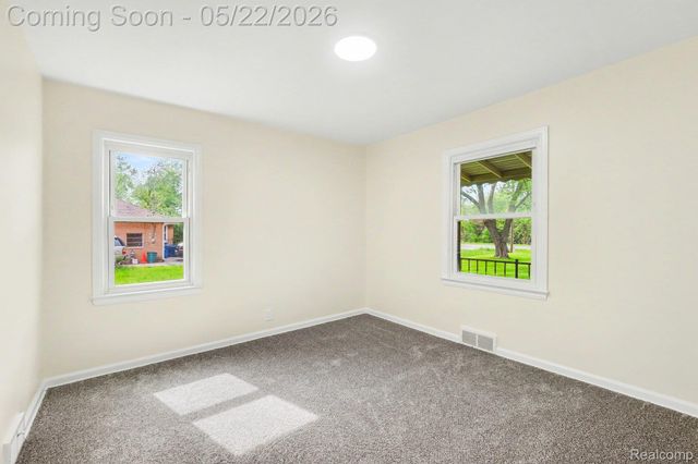 1093 W Maple Avenue, Mundy Township, MI 48507