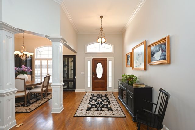 1017 Dorset Dr, Hendersonville, TN 37075