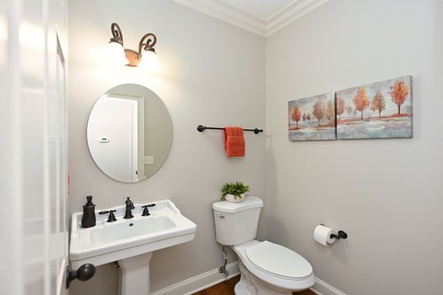 1017 Dorset Dr, Hendersonville, TN 37075