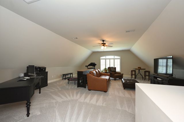1017 Dorset Dr, Hendersonville, TN 37075
