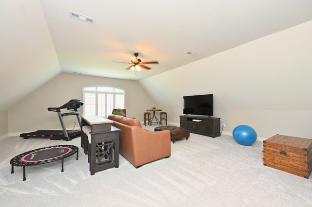 1017 Dorset Dr, Hendersonville, TN 37075