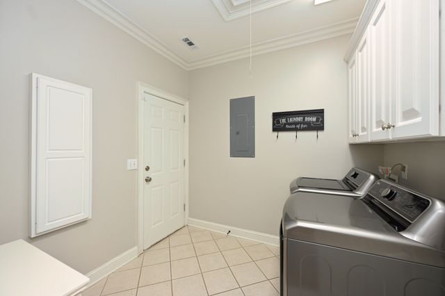 1017 Dorset Dr, Hendersonville, TN 37075