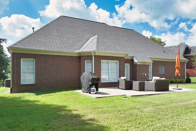1017 Dorset Dr, Hendersonville, TN 37075