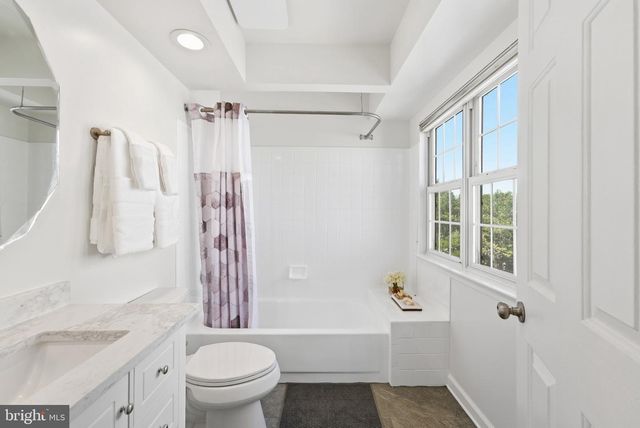 22055 MANNING SQ, Sterling, VA 20166