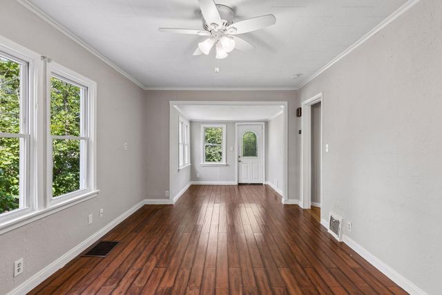 2442 Stewart Avenue, Saint Paul, MN 55116