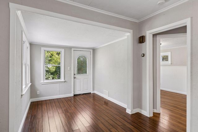 2442 Stewart Avenue, Saint Paul, MN 55116
