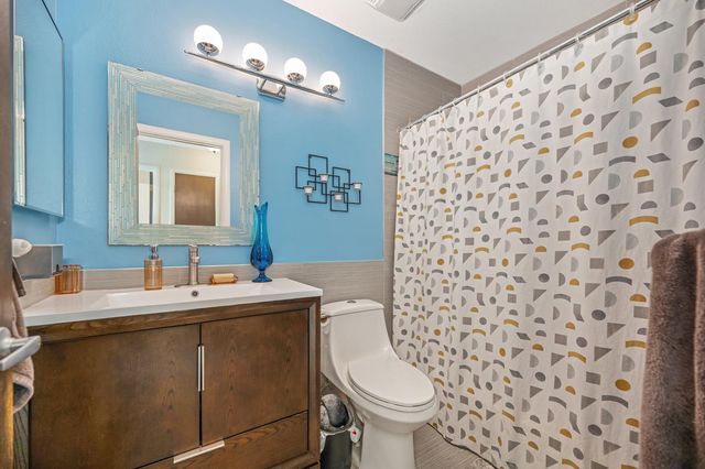 10712 Sterling Wood Way, Rancho Cordova, CA 95670