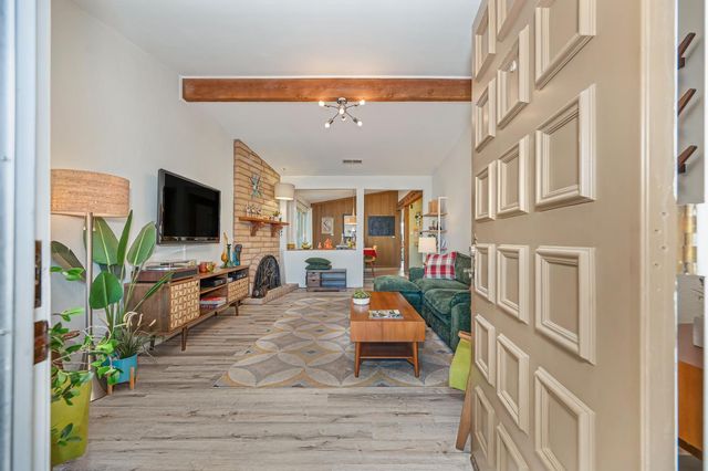 10712 Sterling Wood Way, Rancho Cordova, CA 95670