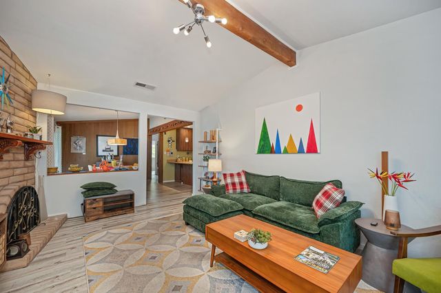 10712 Sterling Wood Way, Rancho Cordova, CA 95670