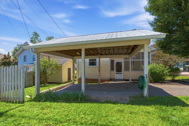 1301 Clarke St, Old Hickory, TN 37138