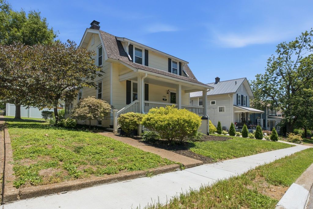 1301 Clarke St, Old Hickory, TN 37138