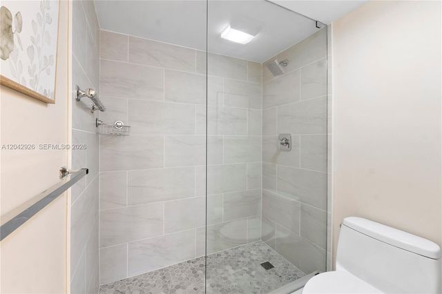 522 Oak Harbour Drive 522, Juno Beach, FL 33408