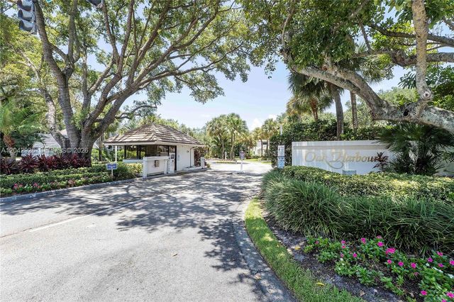 522 Oak Harbour Drive 522, Juno Beach, FL 33408