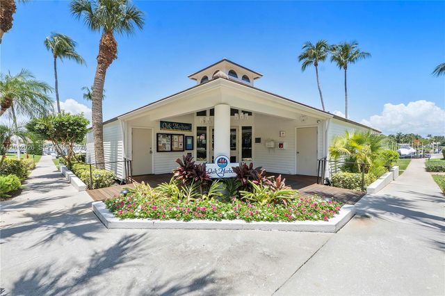 522 Oak Harbour Drive 522, Juno Beach, FL 33408