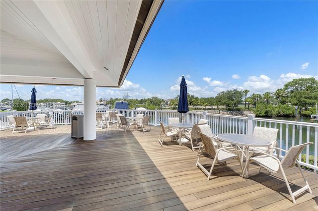 522 Oak Harbour Drive 522, Juno Beach, FL 33408