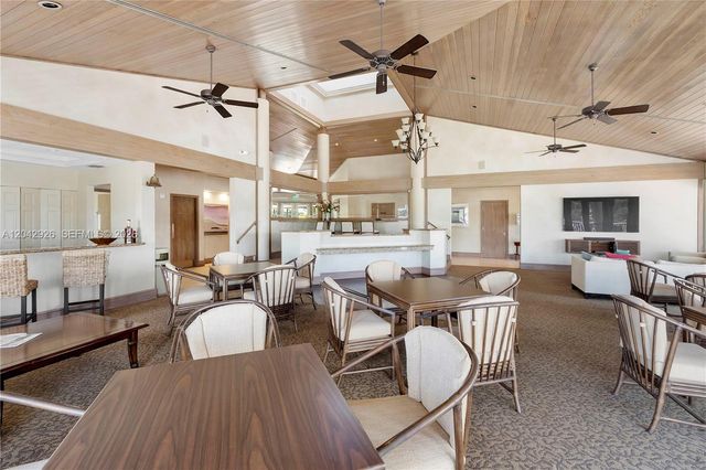 522 Oak Harbour Drive 522, Juno Beach, FL 33408