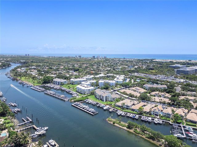 522 Oak Harbour Drive 522, Juno Beach, FL 33408