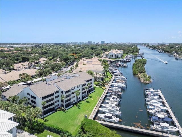 522 Oak Harbour Drive 522, Juno Beach, FL 33408