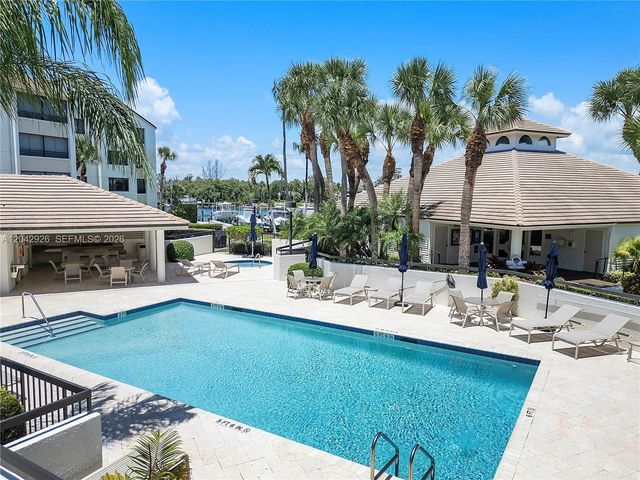 522 Oak Harbour Drive 522, Juno Beach, FL 33408