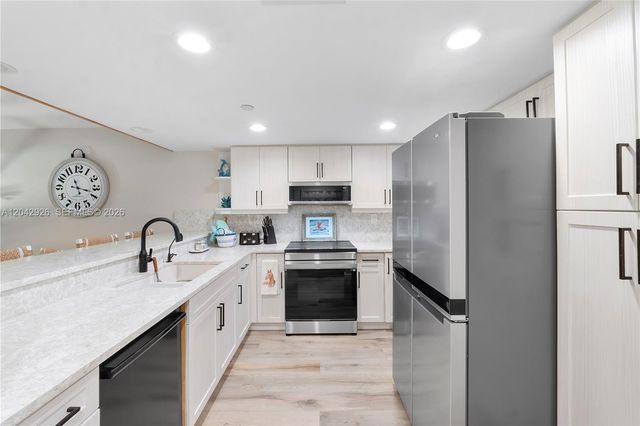 522 Oak Harbour Drive 522, Juno Beach, FL 33408