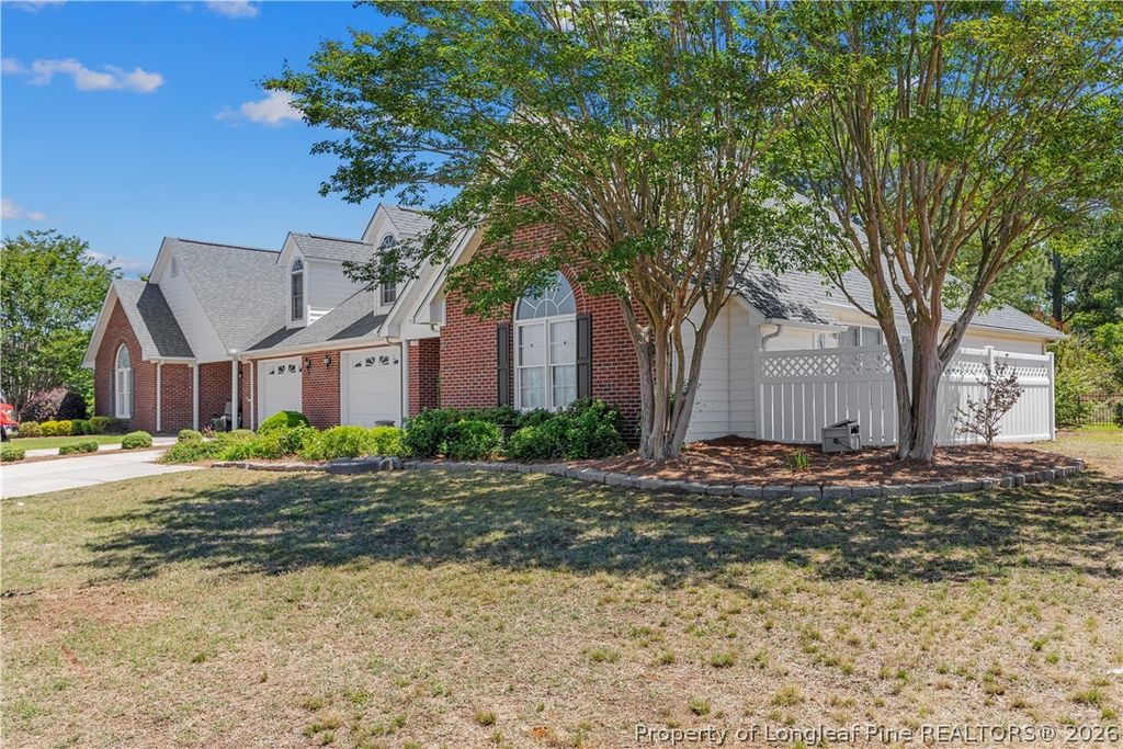 103 Chadbury Drive, Dunn, NC 28334 — photo 2