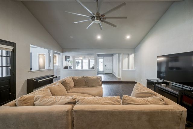 10201 Glendover Avenue, Oklahoma City, OK 73162