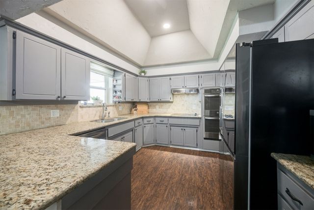 10201 Glendover Avenue, Oklahoma City, OK 73162