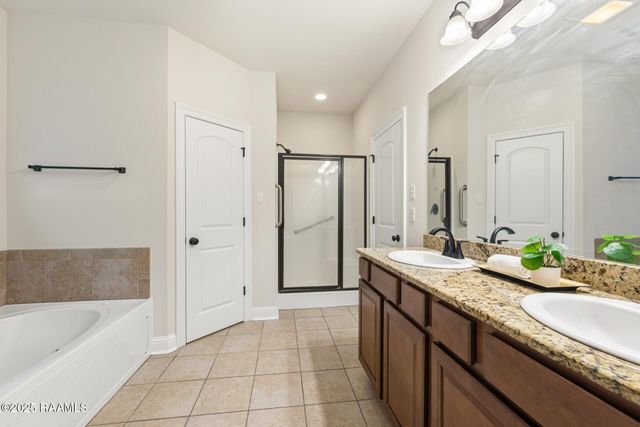 103 Sun Ridge Street, Youngsville, LA 70592