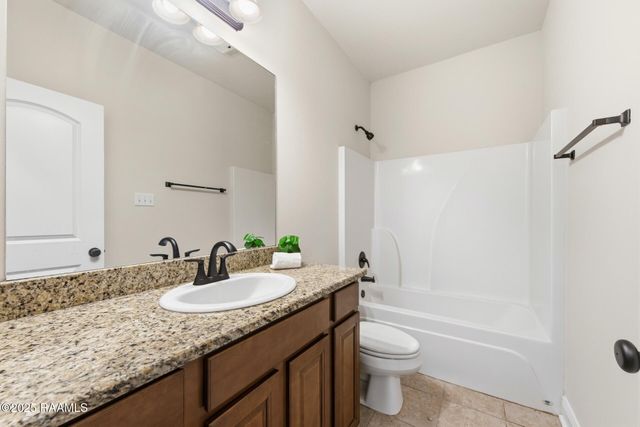 103 Sun Ridge Street, Youngsville, LA 70592